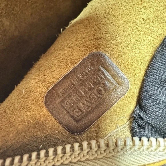 Loewe Black Leather Crossbody Bag with Textured Finish - Picture 12 of 15